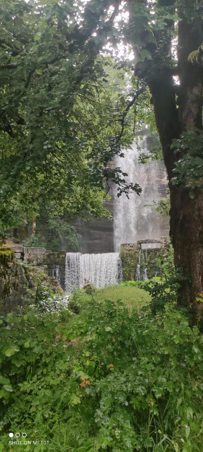Le Jura En Toutes Saisons Piscine, Spa, Location Vtt, Balades 2Cv, Climatisation Bonlieu 外观 照片