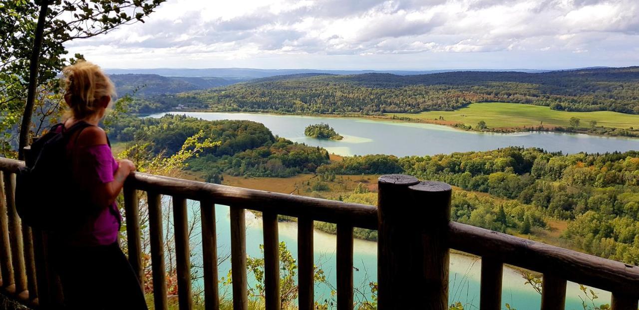 Le Jura En Toutes Saisons Piscine, Spa, Location Vtt, Balades 2Cv, Climatisation Bonlieu 外观 照片