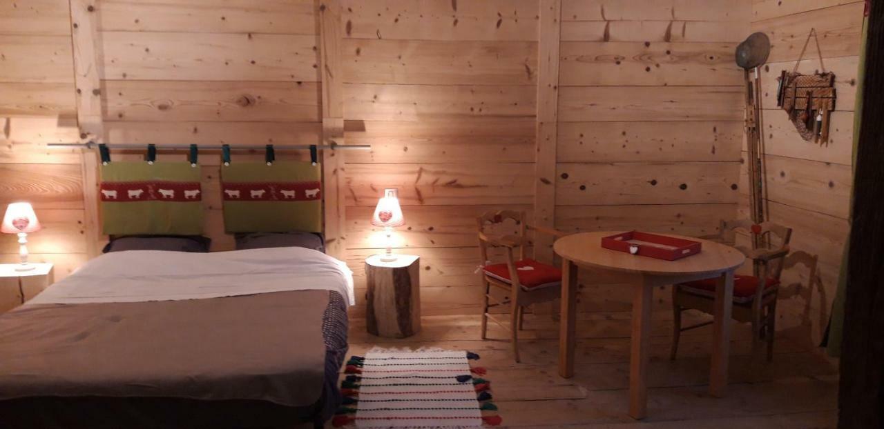 Le Jura En Toutes Saisons Piscine, Spa, Location Vtt, Balades 2Cv, Climatisation Bonlieu 外观 照片