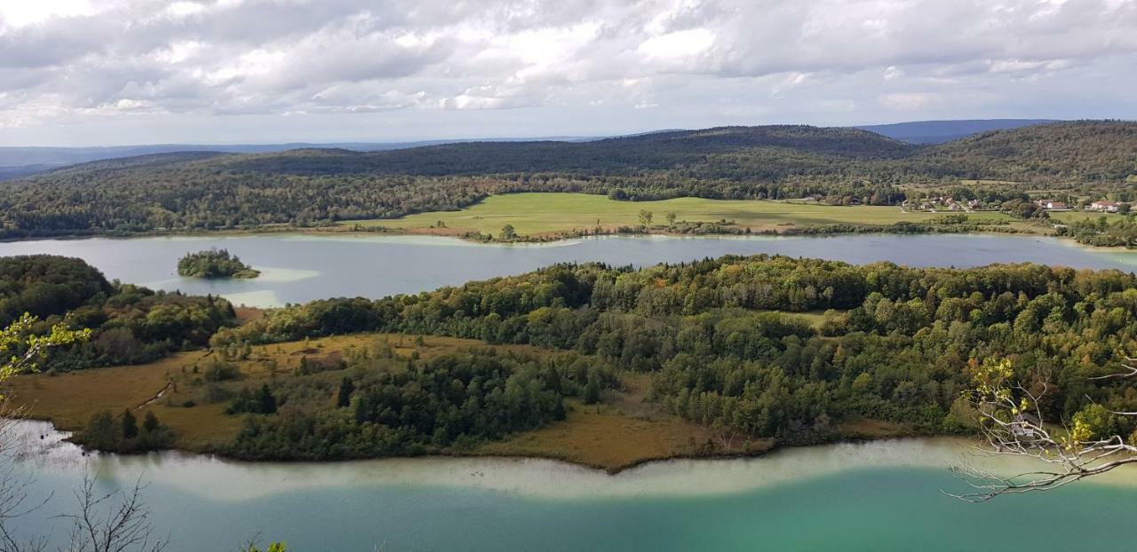 Le Jura En Toutes Saisons Piscine, Spa, Location Vtt, Balades 2Cv, Climatisation Bonlieu 外观 照片